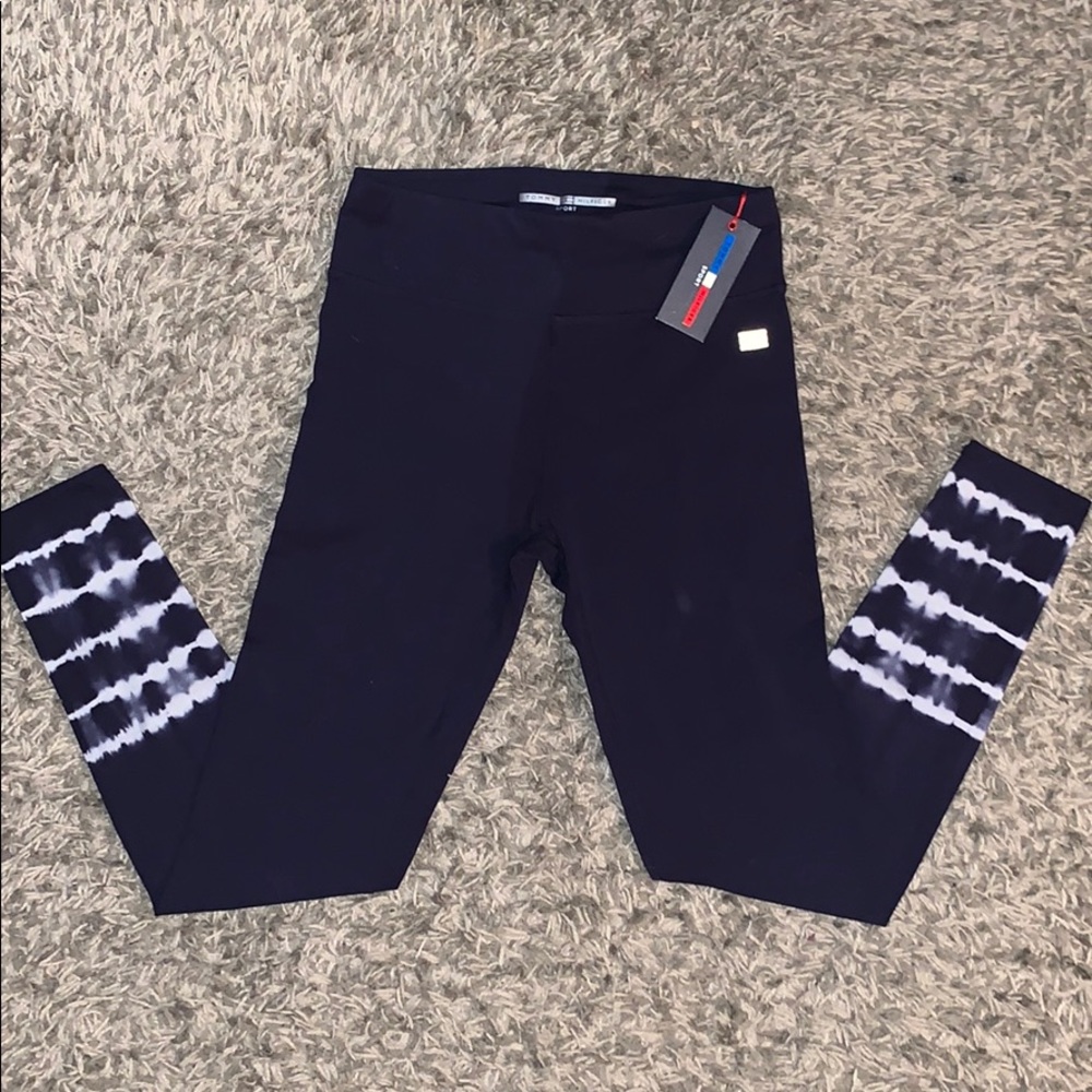 Athletic leggings